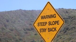 【スポット対応事例】WordPressのテーマのアップデートでWarningが表示されてしまった方のご相談